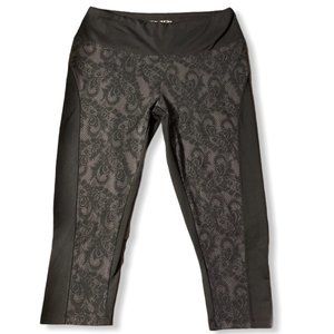 3/$20 Marika Stretch Cropped Leggings Size S